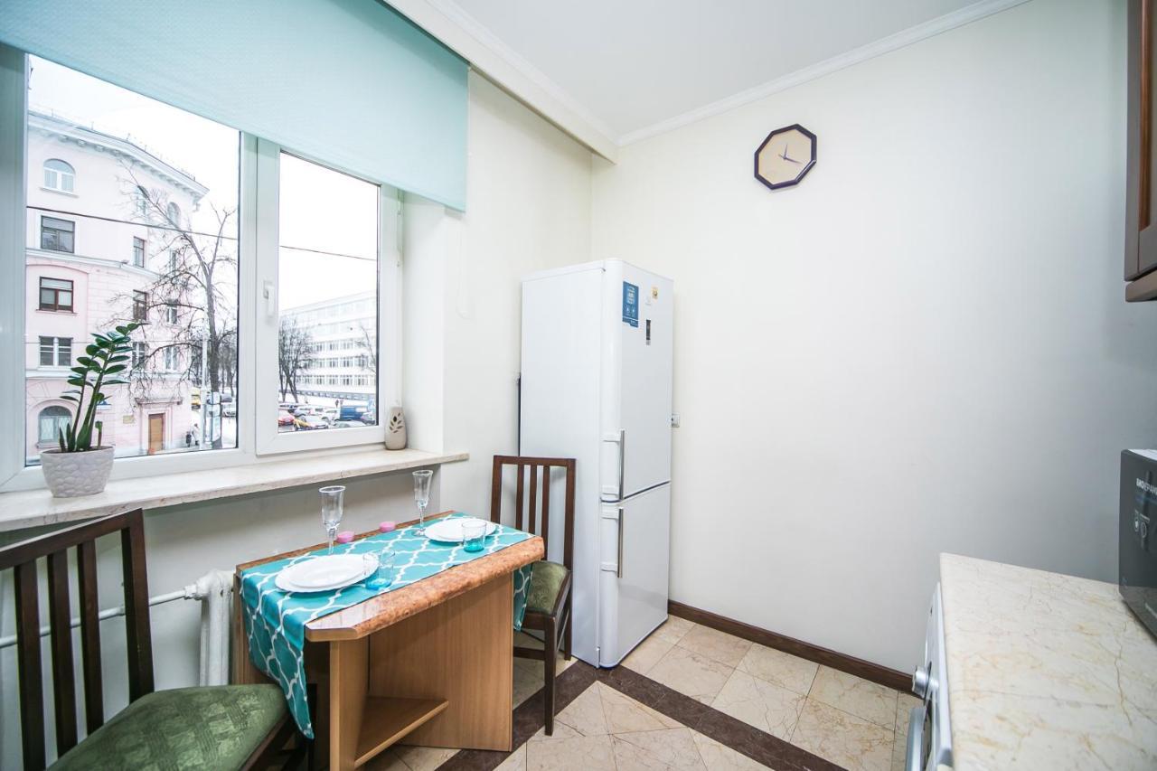 Apartment Ploshchad Pobedy 3 Komnaty Minsk Exterior foto
